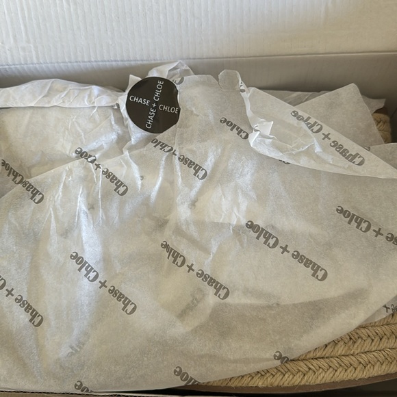 Never worn clear strappy sandals with large gemstones - Picture 6 of 7